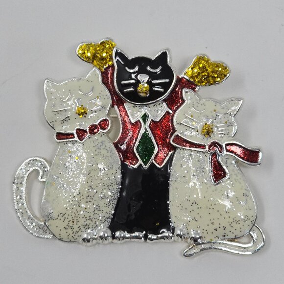 Festive Christmas Cat Choir Brooch Red Green Glitter Enamel Pin - Picture 3 of 7